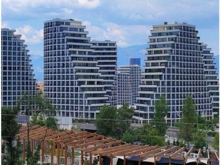 WE ARE RENTING A LUXURY APARTMENT + PARKING SPACE AT LAKE VIEW RESIDENCE!