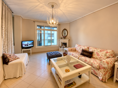 Shitet, Apartament 1+1, Kopshti Zoologjik, Tiranë.