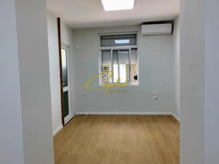 ZYRE ME QIRA 36 M2 ISH BLLOKU 450 EURO