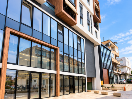🏢 BUSINESS PREMISES FOR SALE – Rruga e Dibrës, near "Shkolla e Bashkuar", Tirana.