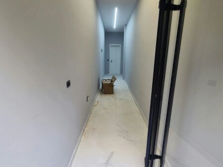 SHOP FOR RENT 14 M2 KOSOVAREVE STREET 40,000 LEKE FH-99442