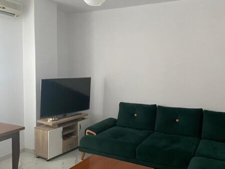 1+1 Apartment for Rent – On Dibra Street, 2 minutes from the center !
