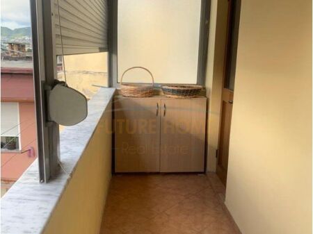 For rent, 2+1 apartment, New Bazaar, Tirana