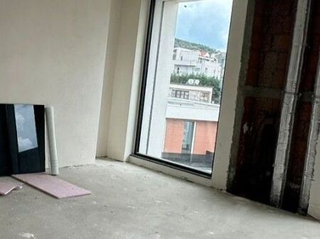 APARTAMENT 3+1+2/GARDEROBË NË SHITJE, TULIPAN RESIDENCE