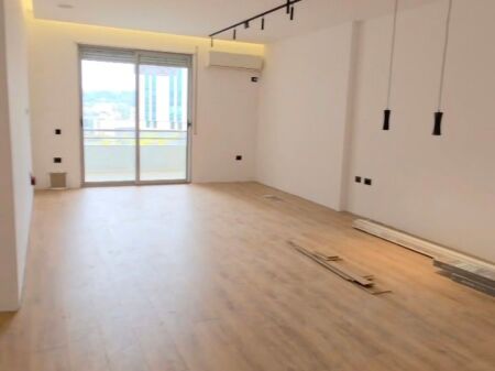 2+1 apartment for sale near Hygeia, Casa Italia, Kthesa e Kamzes, Kashar, Ish Dogana, Laprake .
