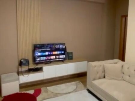 Shitet apartament 2+1+2 ne Porcelan , prane Kinoblock , Kodra e Priftit.
