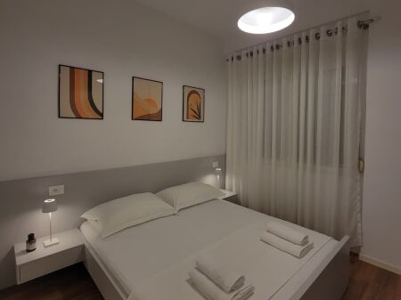 Super Apartament 1+1 me qera tek Rruga e Durresit