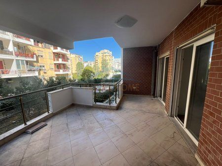 For sale, 2+1+2 apartment, Kodres se Diellit underpass, Tirana.