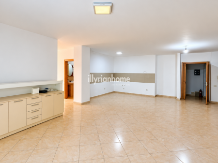 QIRA | APARTAMENT 3+1 , GJIMNAZI "PARTIZANI"-TIRANË