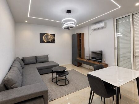 Kodra E Diellit - 1+1 Premium Completamente Investito in Affitto 550 € /Mese 50,000 Lekë /Mese