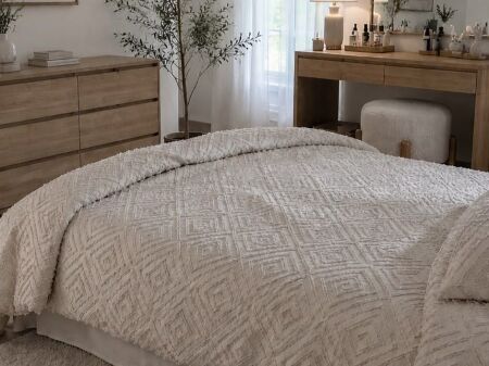 Near the Ring/Zogu i Zi, a 1+1 apartment is for rent.