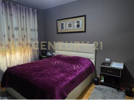 SHITET APARTAMENT 3+1 PËRBALLË DELIJORGJIT + 2 POSTE PARKIMI