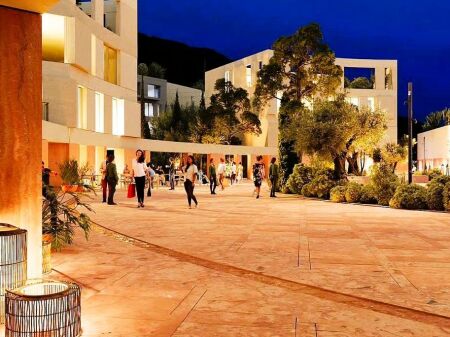 **SHITET APARTAMENT 2+1 – SUN PALASE, DHËRMI**