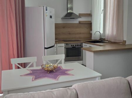 Jepet apartament 2+1 me qira ne Astir , River Residence , Unaza e Re , Ish Fusha e Aviacionit .