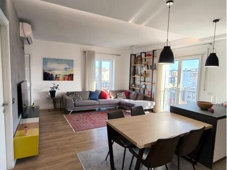 ALI DEM, JEPET ME QIRA APARTAMENT 2+1+2