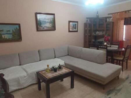 Apartament 2+1 me qera ne Kinostudio