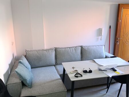 Affitto | Shtëpi private 1 + 1 | Rruga 5 Maji | 400 €/mese