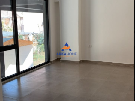 NEGOZIO DUPLEX IN AFFITTO 131M2 "NUOVO BAZAAR" 1000 EURO