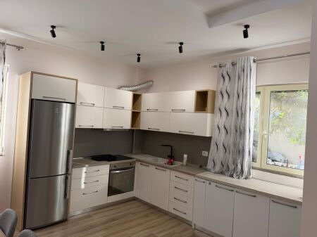 Apartament 2+1 + Parkim ne Kinostudio!
