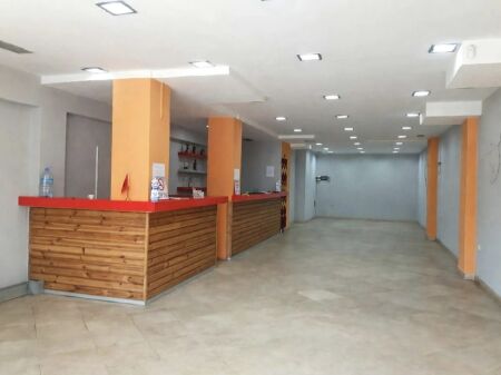 NEGOZIO IN VENDITA 120 M2 EX ESPOSIZIONE. VICINO ALLA STRADA