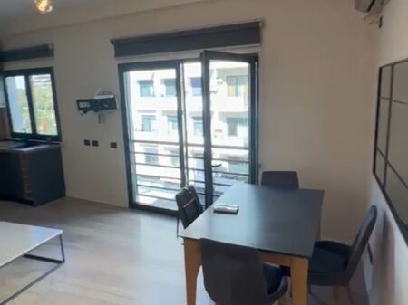 Jepet Apartament me qera liqeni 800