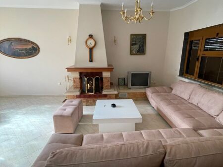 Jepet me qira Vile 3 Kateshe Korce 50,000 leke