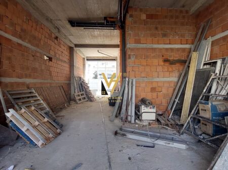 100 M2 SHOP FOR RENT AT KOMUNA E PARISIT 2,300 EUROS