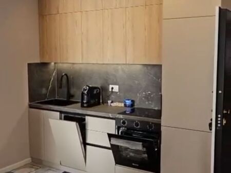 Appartamento 1+1 in affitto ad Astir, Via 29 Nentori.