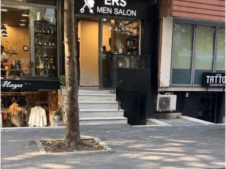 Commercial Space For Sale in Bllok 105,000 €