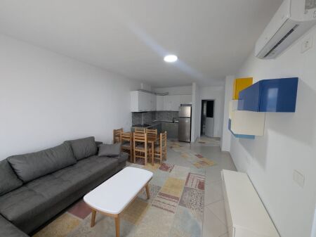 Jepet apartament me qera 1+1