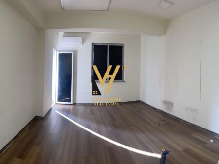 96 M2 OFFICE FOR RENT ON KAVAJES STREET 65,000 LEKE