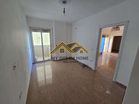 FLORIDA COMPLEX, WE ARE SELLING A 2+1 APARTMENT