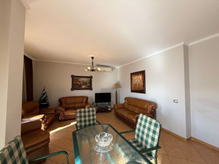 2+1 apartment for rent at Zogu i Zi .