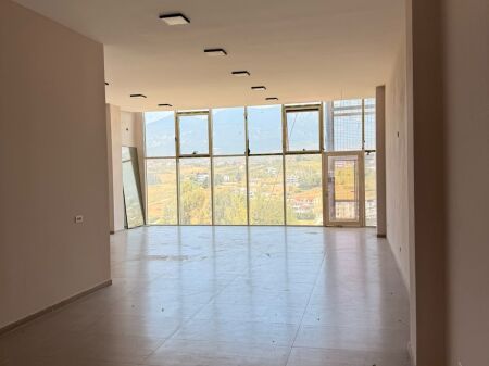 Qera | Ambjent Biznesi | Rruga e Elbasanit | 2000 €/muaj