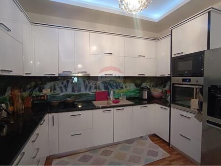 Appartamento 2+1 in vendita in via 5 Maji!