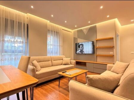 APARTAMENT 2+1 ME QIRA TEK BULEVARDI I RI