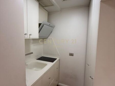 Shitet Apartament Tek Zogu I Zi