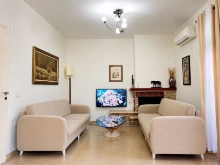 Apartament me Qera 1+1 - Bulevardi Zogu i Pare