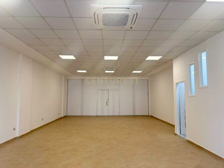 Locale commerciale di 104 m² in Affitto – Spiaggia, Durrës | Prima Stazione