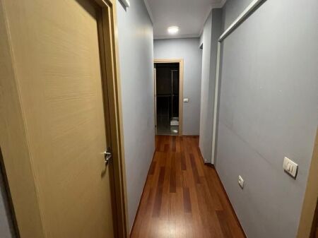 Affitto | Apartament 3 + 1 + 2 | Rruga 5 Maji | 800 €/mese