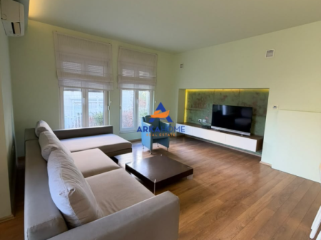 JEPET VILË ME QIRA ME 3 KATE "WHITE HOUSES, TEG" 250000 LEKE