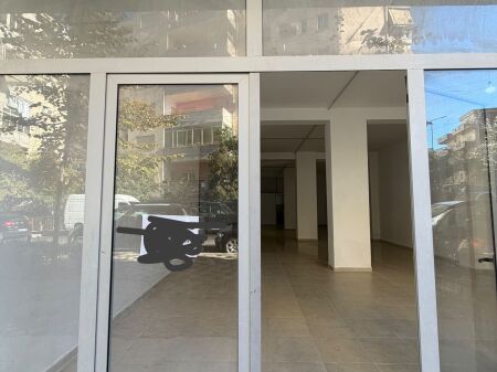 Sale | Ambjent Biznesi | Fresku | 230000 € i diskutueshem