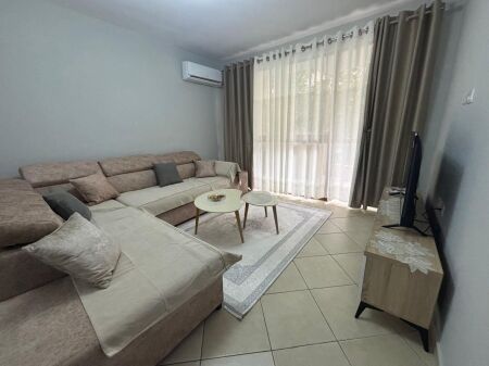 Apartament 2+1 me qera ne Yzberisht prane Grand Gallery