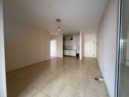 Shitet, Apartament 1+1, Rruga e Kavajes, Tirane . Empire75892