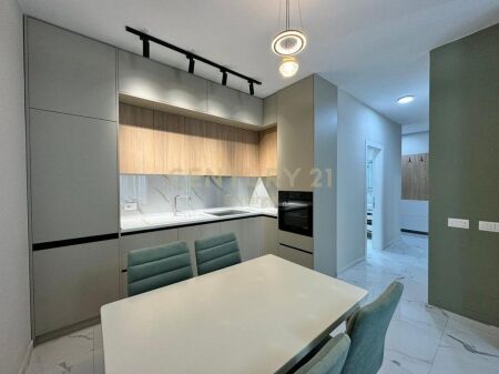 Appartamento 2+1 in Affitto in Via Mine Peza, nel Golden Tower Residence Tirana