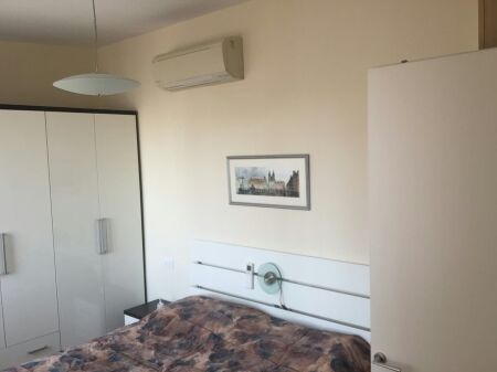 In affitto, appartamento 1+1, Moschea, Tirana