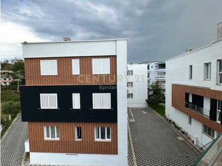 APARTAMENT 2+1 PËR SHITJE – 100 METRA LARG DETIT, NË GJIRIN E LALZIT !