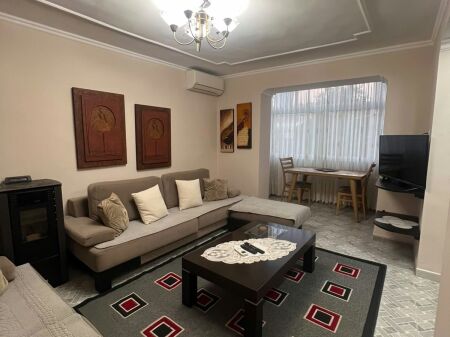 🏡 Jepet me qira apartament 3+1  📍 Rruga Vath Korreshi, pranë Shkollës së Baletit