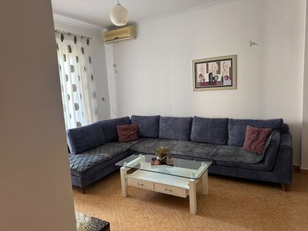 Appartamento 2+1 in affitto ad Astir (50.000 lek)