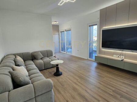 Appartamento+Veranda in affitto 2+1 1,000 € /Mese
